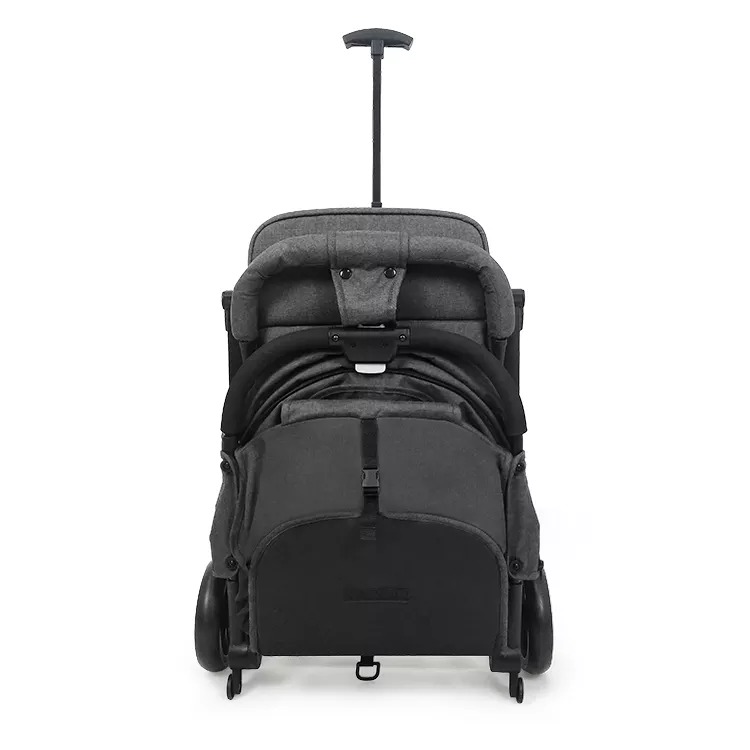 Lightweight and Compact Travel Stroller: Easy for Airplane Use