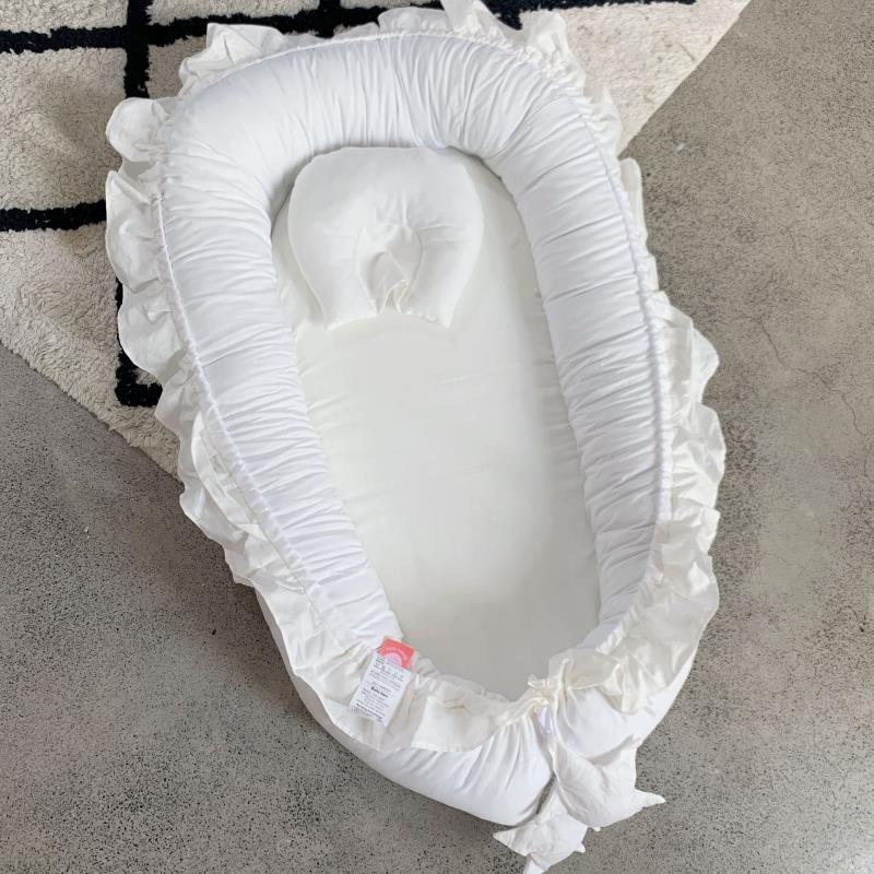 Beautiful and cozy baby nest, ideal for rest and play